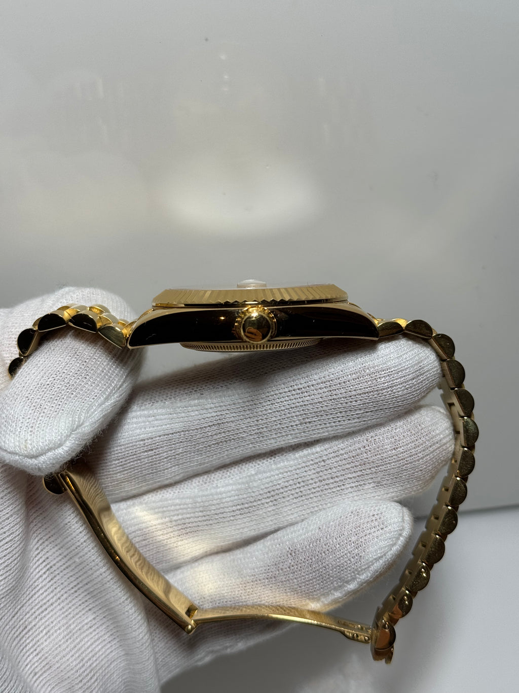 SharpDate Arabic Dial Full Gold