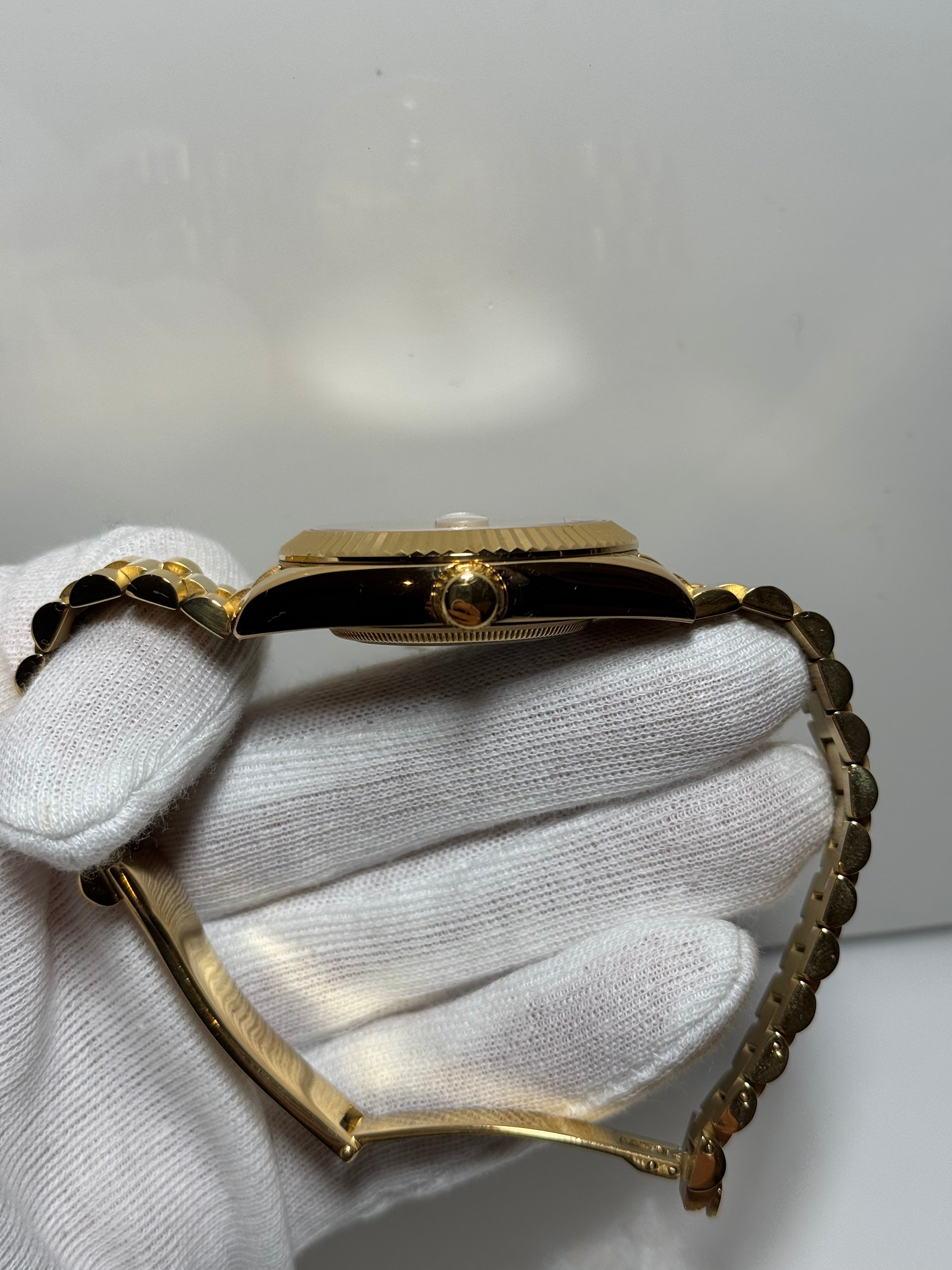 SharpDate Arabic Dial Full Gold