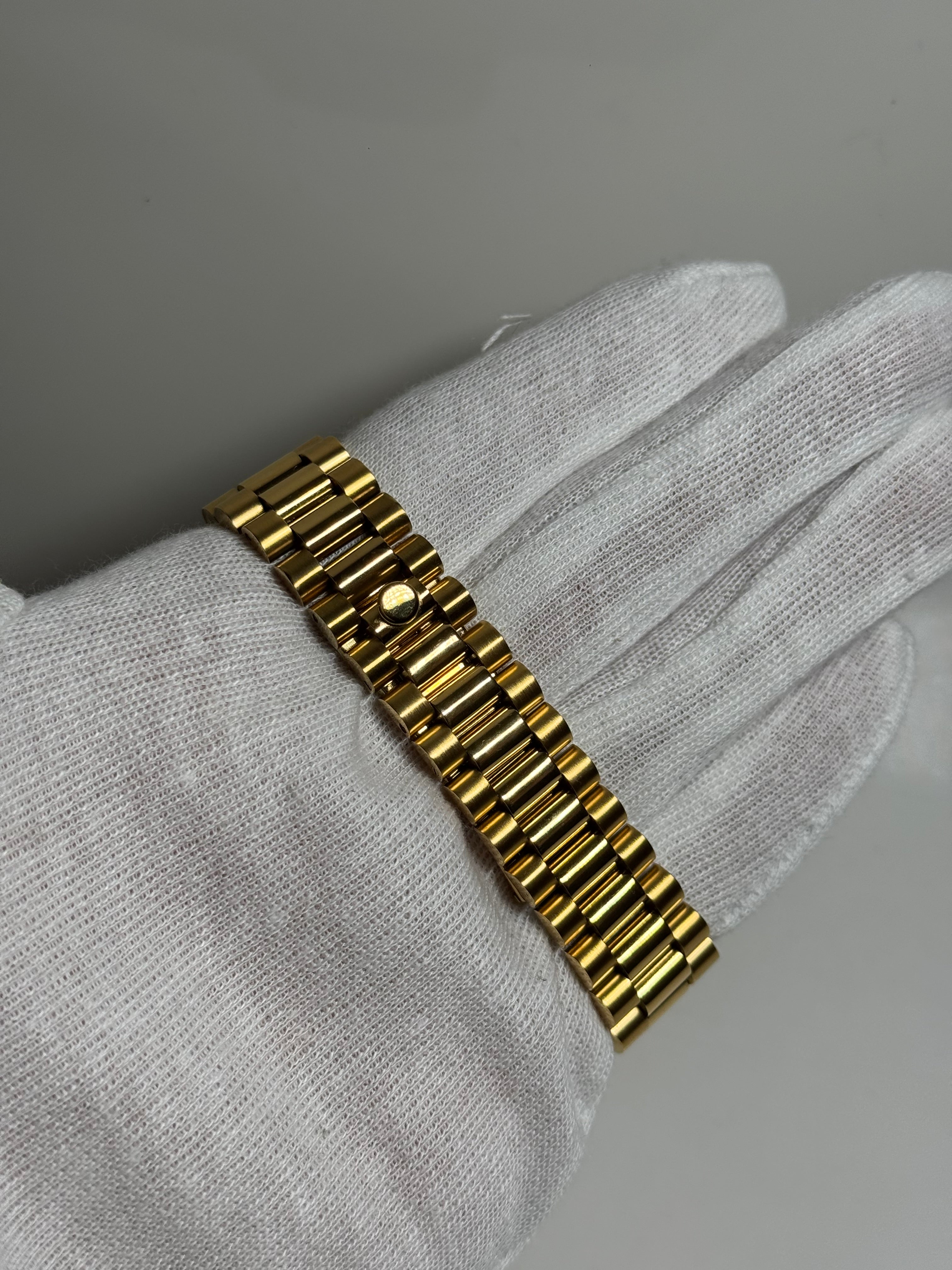 SharpDate Arabic Dial Full Gold