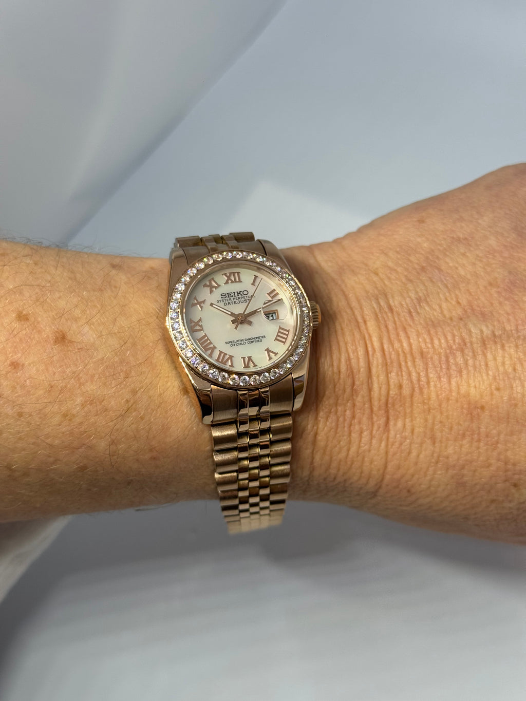 SharpJust Rose Nacré Ornée Diamants